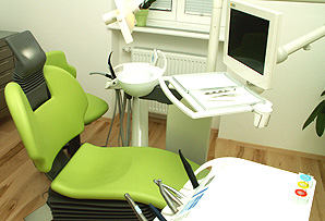 Zahnarztpraxis im Jgerhusle Elzach - Behandlungszimmer 2